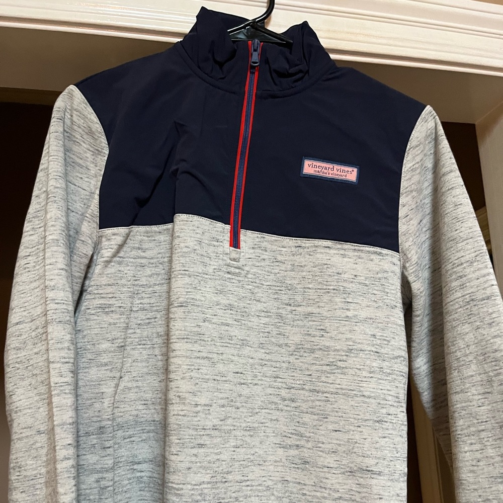 Vineyard Vine Pullover